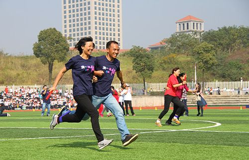 [两人三足]两人三足-拓展游戏技巧规则及目的意义