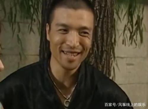 相信很多人都不认识这个人,但是如果说到《魔幻手机》中的王天霸,相信