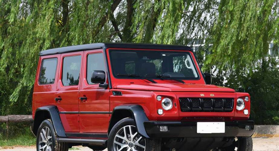 北汽摸着长城过河新增bj60对标坦克300起步预计20万