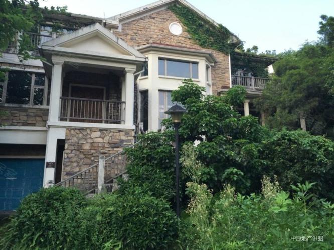 保利林语山庄别墅