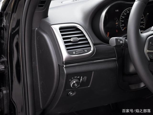 jeep大切诺基中大型suv中控内饰