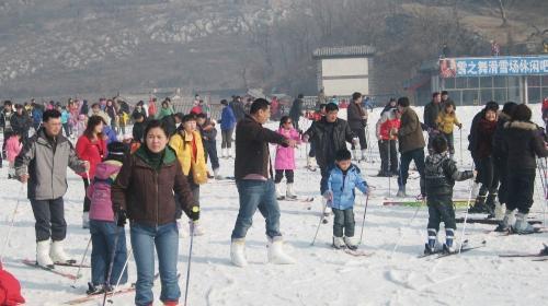 九顶塔滑雪场
