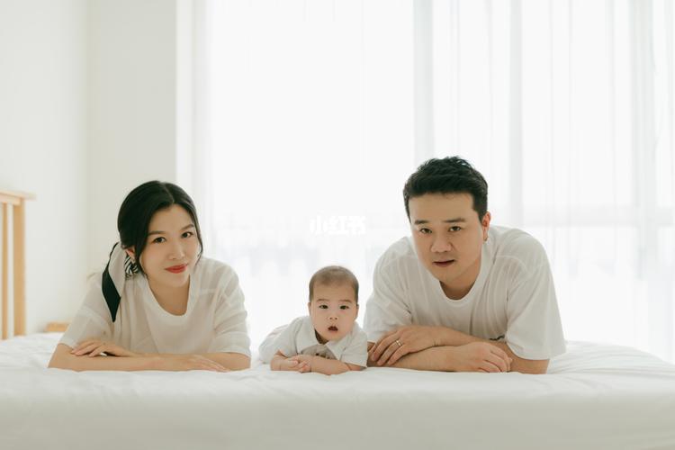 一家三口亲子照|是我拍过最温暖的照片了_亲子照_全家福_简约风_直男
