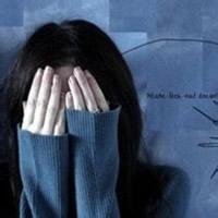 qq女生捂脸头像