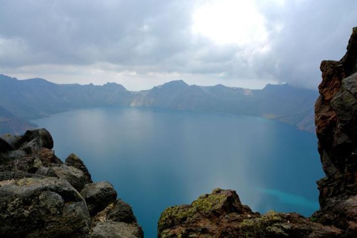 也不错,长白瀑布,u型峡谷等都值得一看,可不要错过哦_长白山景区"