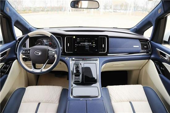 广汽传祺gm8商务车国内高端mpv