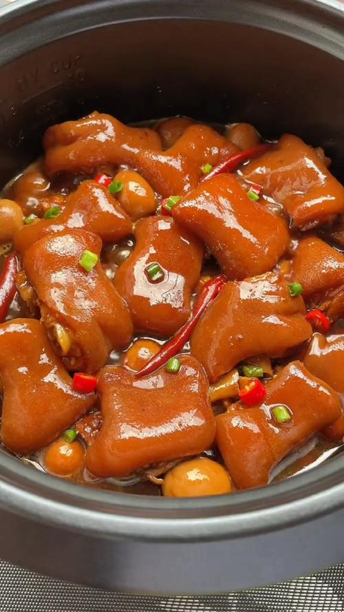 看8菜有食欲电饭煲卤猪蹄软烂入味