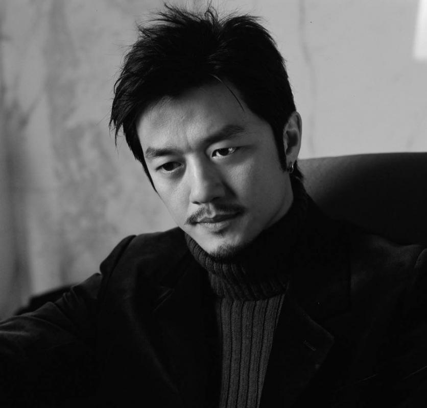 射雕男神:李亚鹏