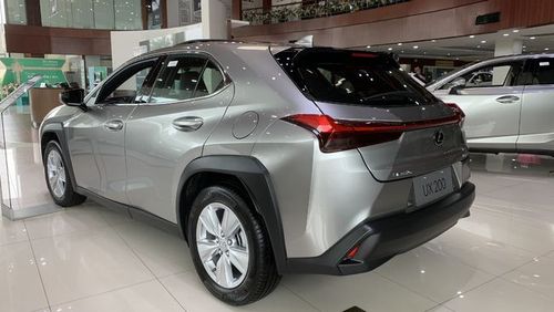 雷克萨斯ux200到店实拍