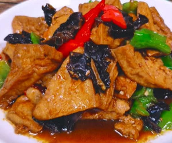 家常豆腐很家常的做法,不需要太复杂的材料,味道极好