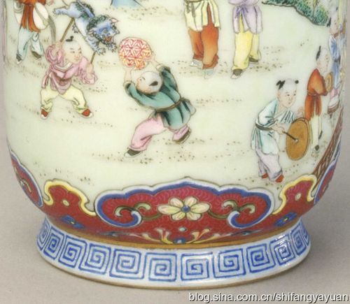 戏图在唐代长沙窑瓷器上已经出现,至宋,金时期磁州窑枕面上多见,明代