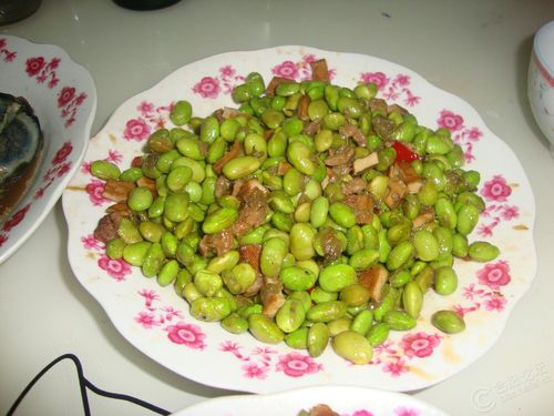 跟心蓝学的酸辣鸡胗~~加剁椒皮蛋,豆米