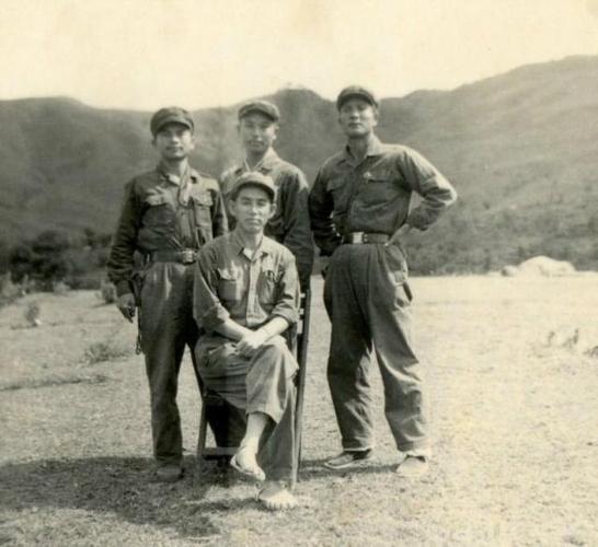 昔日缅甸果敢王彭家声近照:年近90岁,家中高挂"威震缅北"汉字