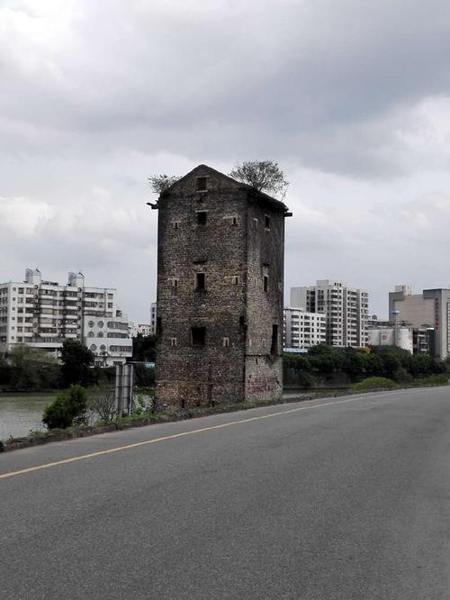 据说日本人曾把它们当龟壳,带您参观岭南特色建筑佛山古炮楼