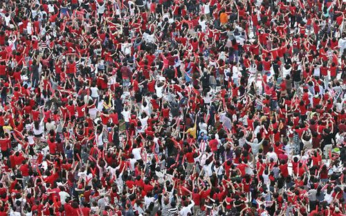 韩国民众万人集会要求总统朴槿惠下台