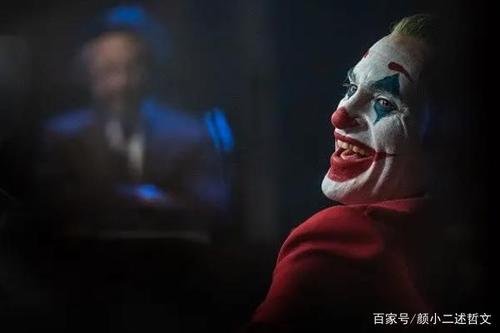 《小丑》:一个得大笑怪病的小丑,一个因不被需要而绝望的边缘人
