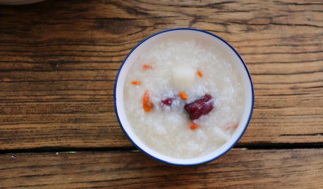 别看这不起眼的山药粥隔三差五吃1次营养不比牛奶差