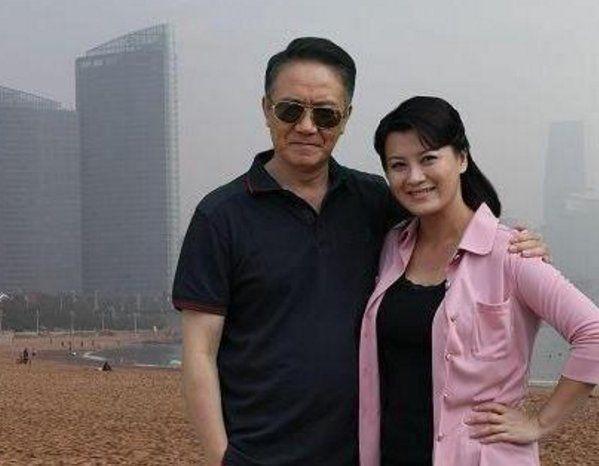61岁李幼斌近照,隐瞒多年的三婚老婆是我们熟悉的她