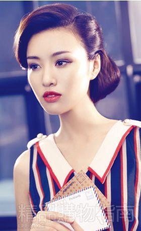 看热剧和女主角学发型