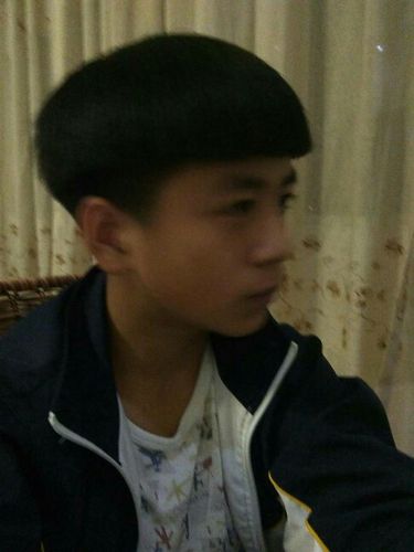 我剪的是锅盖头,怎么像蘑菇头,该怎么剪?