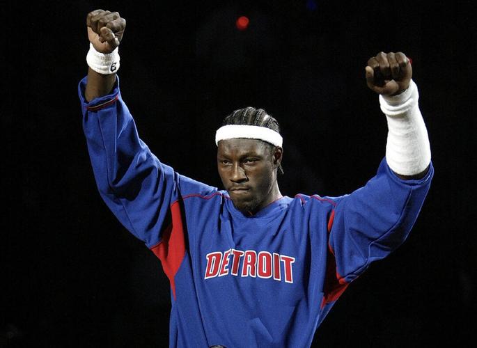 恭喜本-华莱士进入2021篮球名人堂,应该感谢皮尔斯,否则真的有点悬