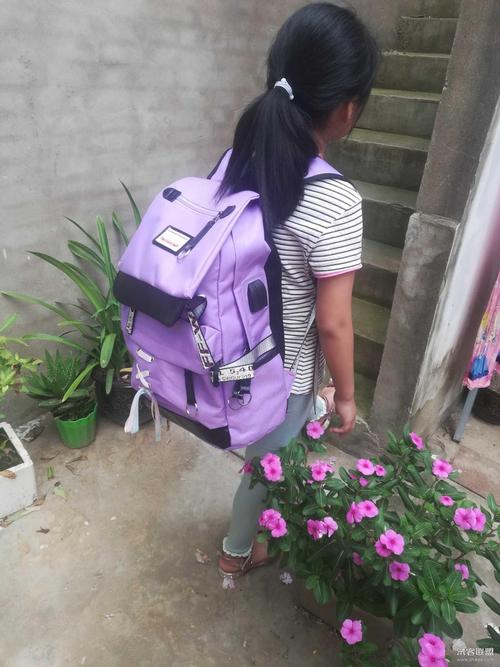 韩版双肩包高中初中学生书包女-八零后简爱