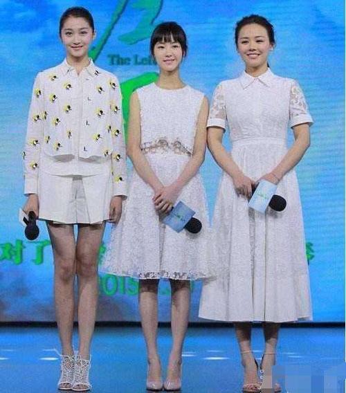 我以为关晓彤的头就很小了,没想到很多女明星头都这么