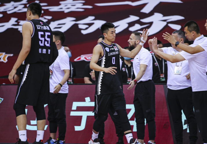 全华班辽宁男篮惨败北京男篮,全队仅三人得分上双