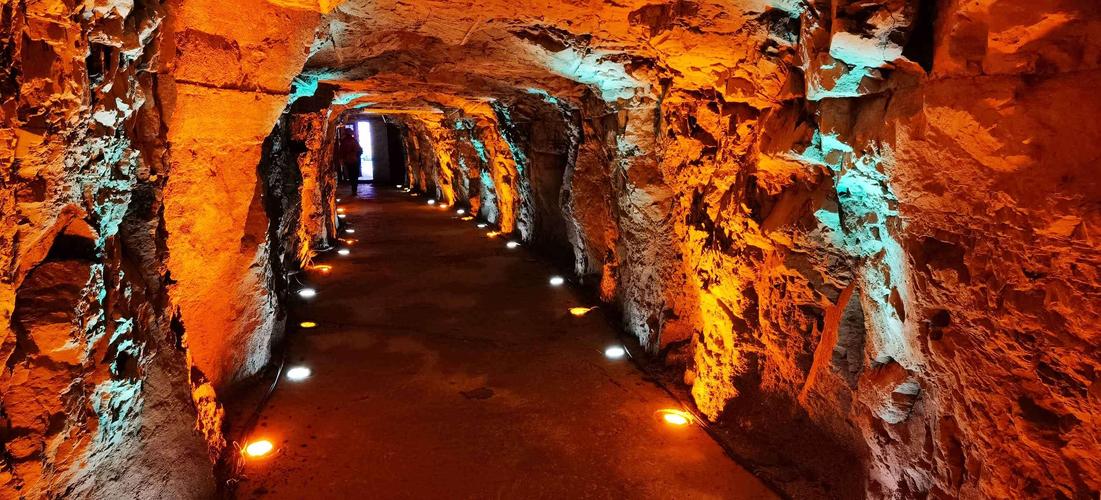 注:玉皇洞,位于山西省平定县 红岩岭景区内,属3a景区.