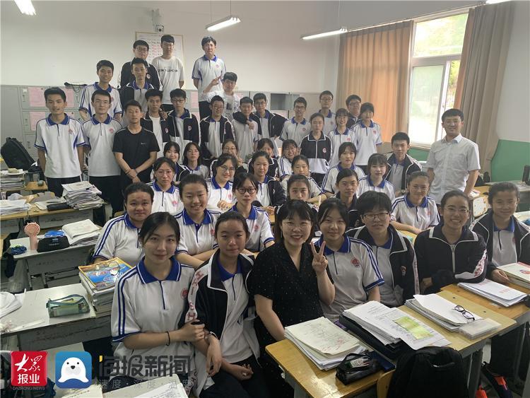 中考离公立线差30分 三年后逆袭考入"211" 海山学校高考再传佳绩