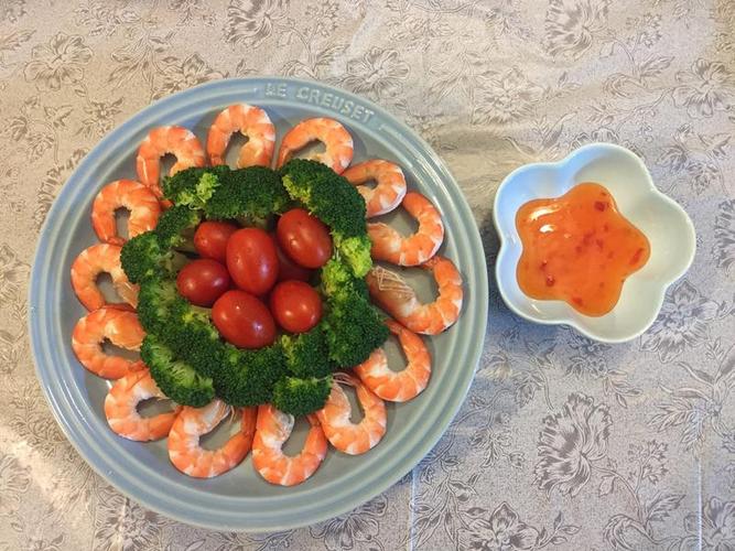 团圆虾拼盘