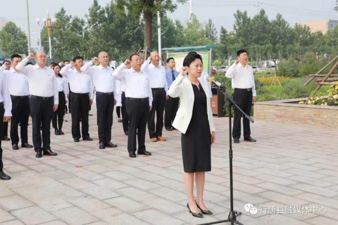 我县举行新党员代表入党宣誓仪式 县委书记韩旭领誓