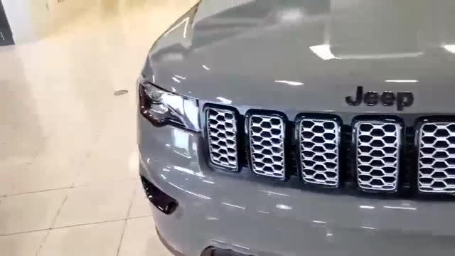 吉普大切诺基到店实拍, 近距离看到实车,你难道还不吗
