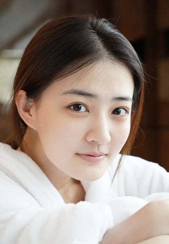 梁洁徐璐赵露思好像