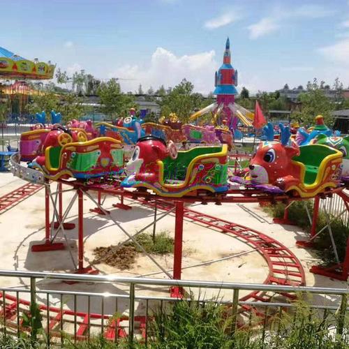 新太空穿梭造型 动物造型 12车太空穿梭游乐设备 太空