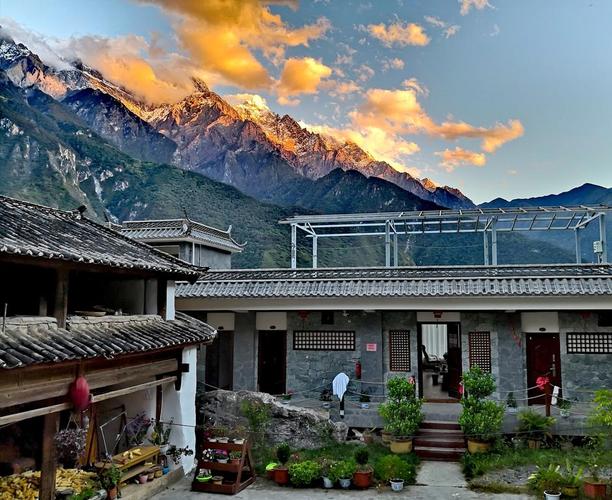 乡村民宿 香格里拉虎跳峡山美客栈