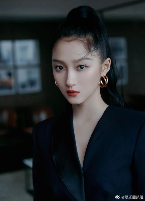 关晓彤西装造型