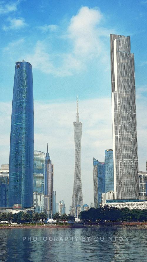标性建筑:广州塔(小蛮腰)东塔 西塔