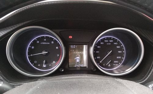 众泰-t300 2017款 1.5l 手动尊享型