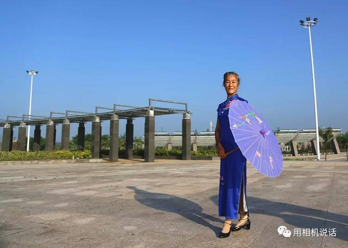 文/妙音出泥尘不染清雅志高洁飘来朵朵莲水墨兰亭岸文/妙音8月4日早晨