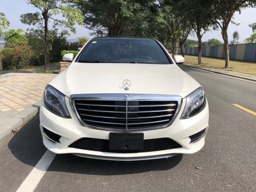 2017年 奔驰s550 v8 4.0t 白色黑内 顶配
