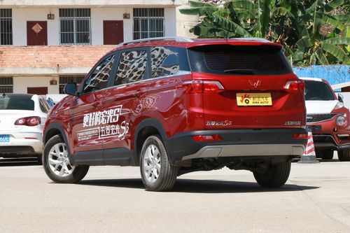 2018款五菱宏光s3 1.5l手动豪华型