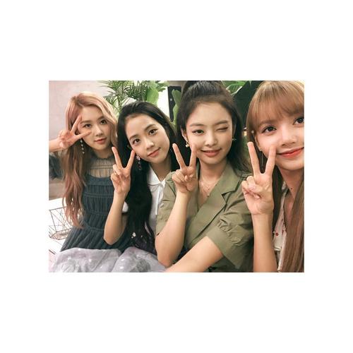 [blackpink][分享]180807 blackpink8点8分惊喜直播 提前庆祝出道两