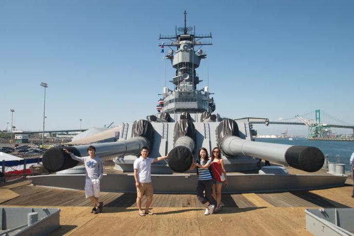 超级战舰--爱荷华战列舰