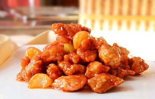  p>酸甜咕噜肉是广东省传统的名菜,属于 a href="#" data-lemmaid="