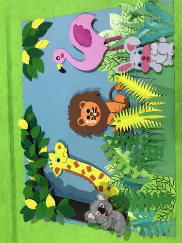 幼儿园大幅手工原创作品《森林里》_森林_幼儿园_手工
