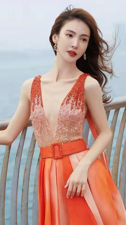 金晨太美了身材完美