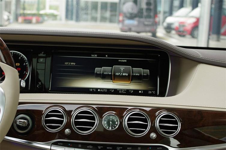 奔驰s级 2014款 s500l 内饰