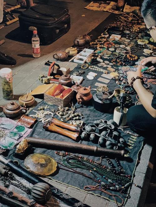 南京凌晨出现,天亮就撤的神秘"鬼市"!必须要靠运气碰