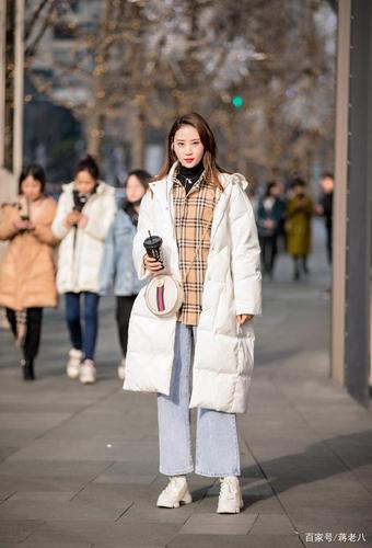 街拍穿搭:一念相思又何妨,只道当时不过是寻常